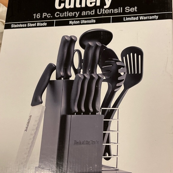 CUTLERY SET 16 PIECE MACY’S “TOOLS OF THE TRADE” STAINLESS STEEL with block - Picture 9 of 9